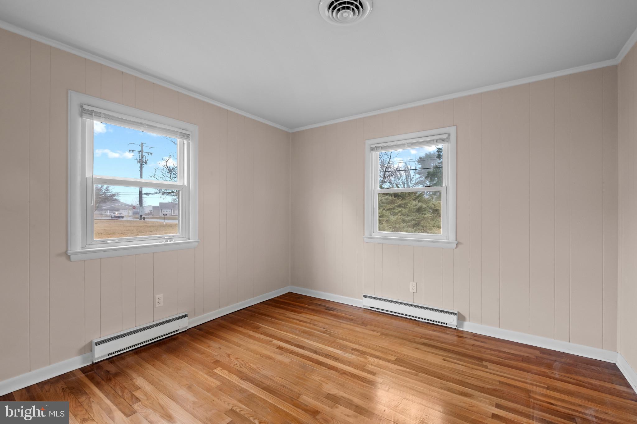 CRESTWOOD - Residential