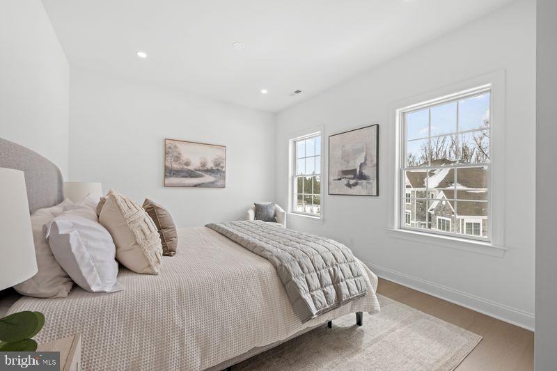 VILLAGE OF FOUR SEASONS - Residential