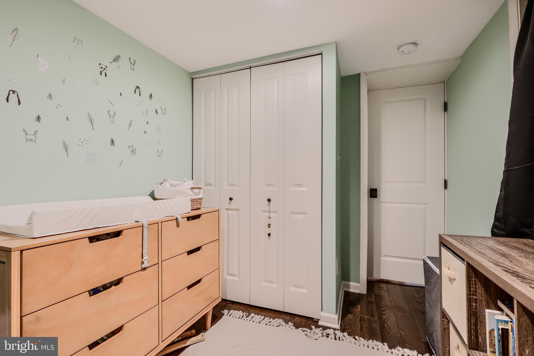 RIVERSIDE PARK - Residential Lease