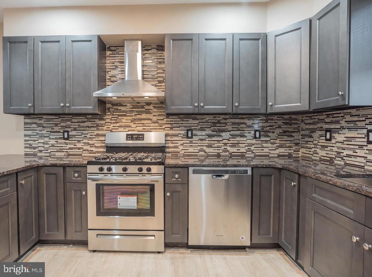 EAST PASSYUNK CROSSING - Residential