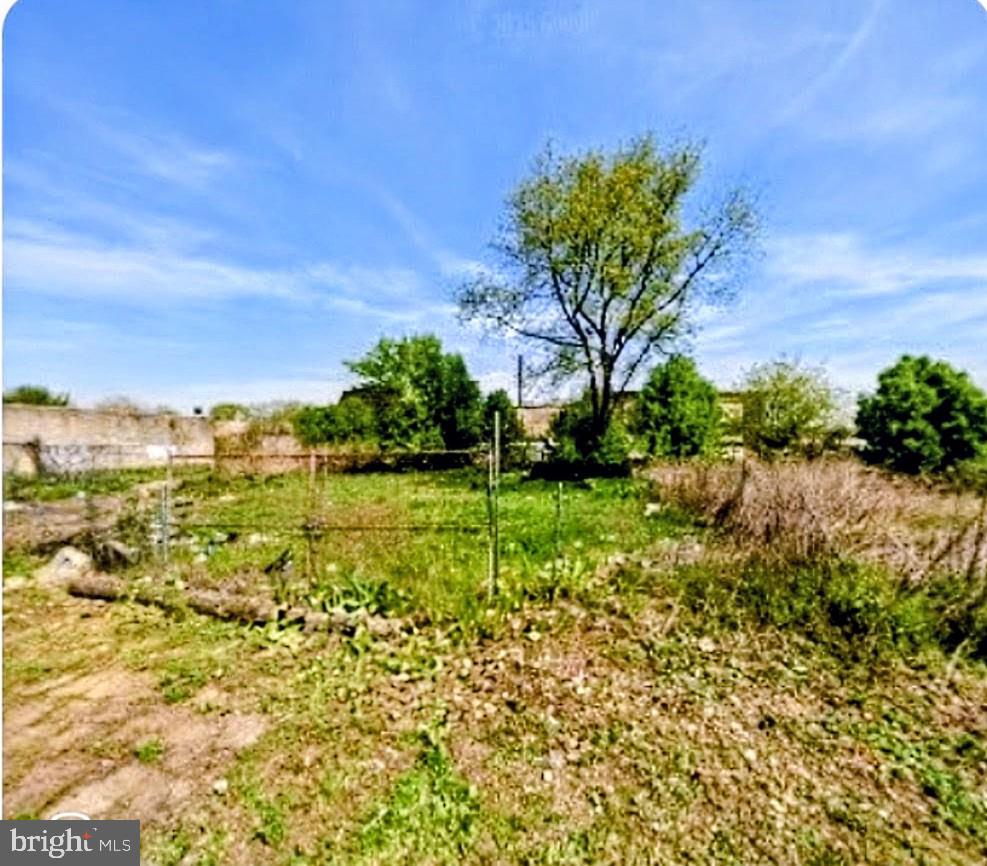 Excellent opportunity to acquire an affordable vacant land parcel in a growing area of Philadelphia. 

Located at 407 W Clearfield Street, this 14 x 50 lot is zoned ICMX, offering flexibility for a variety of commercial, office, warehouse, workshop, and light industrial uses. Buyers should perform their own due diligence regarding permitted uses and development requirements.

Conveniently situated with access to major transportation routes, public transit, and ongoing redevelopment throughout the surrounding area. Whether you are an investor, developer, business owner, or land banker seeking future potential, this property presents a unique opportunity at an attractive price point.