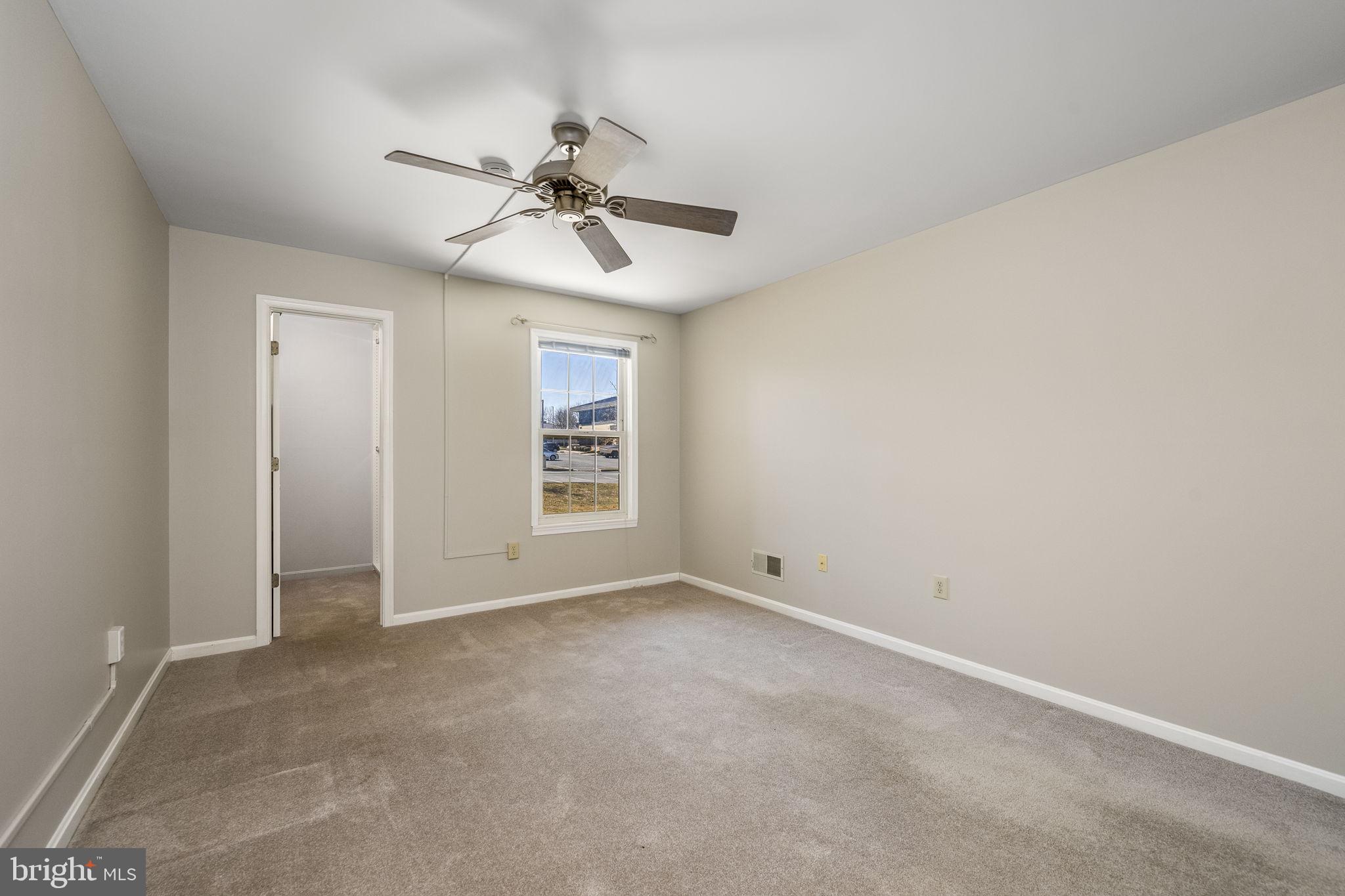SEVEN OAKS - Residential