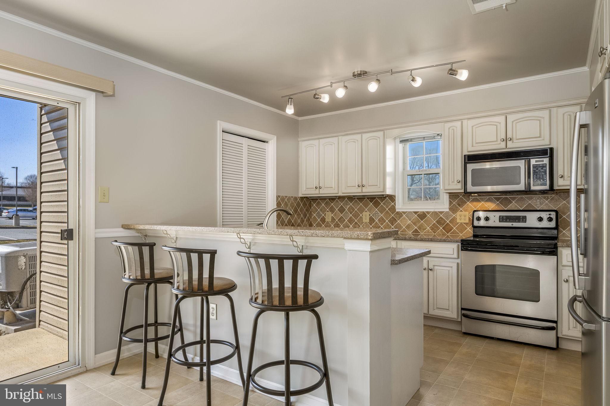 SEVEN OAKS - Residential