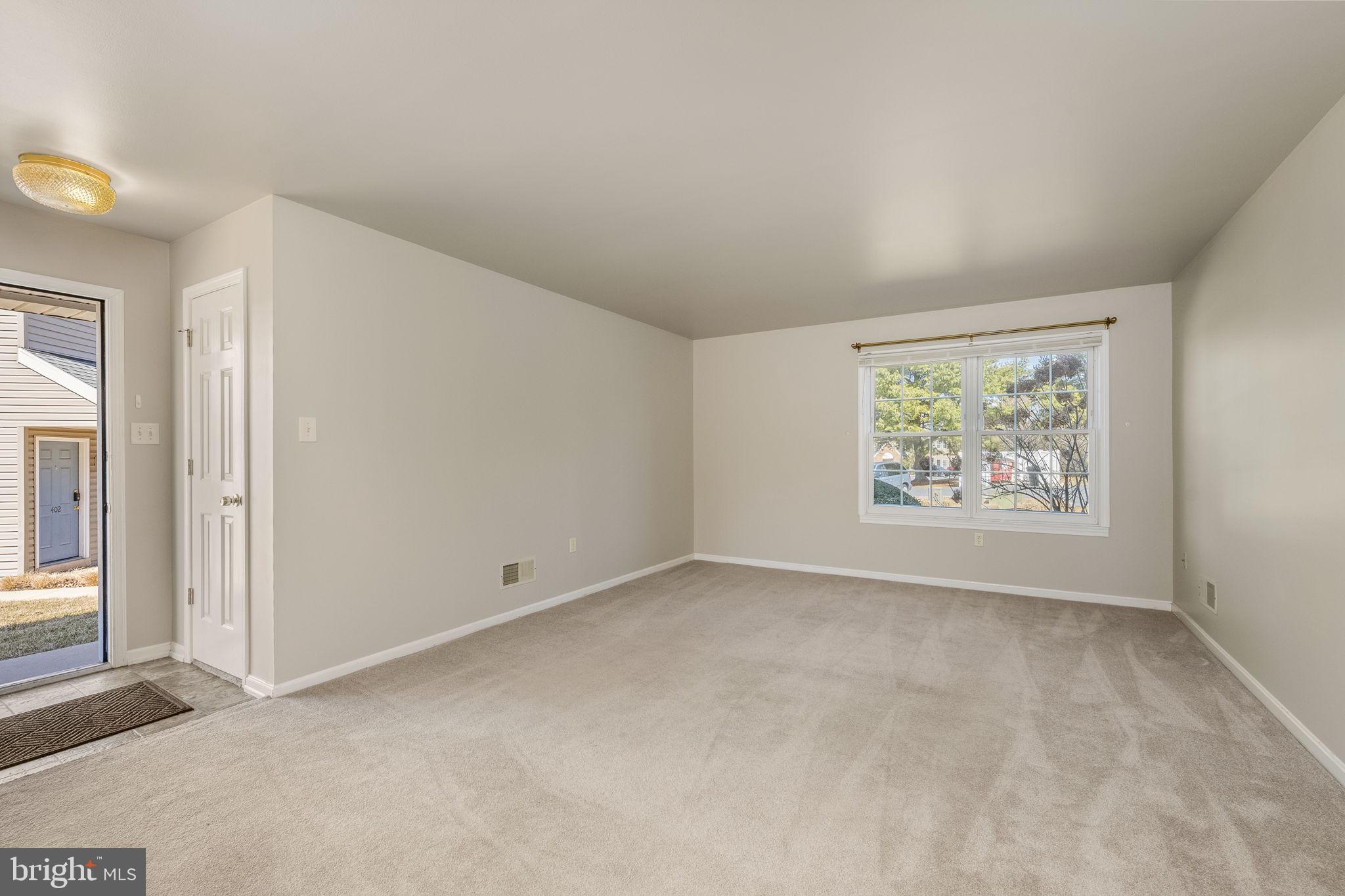 SEVEN OAKS - Residential