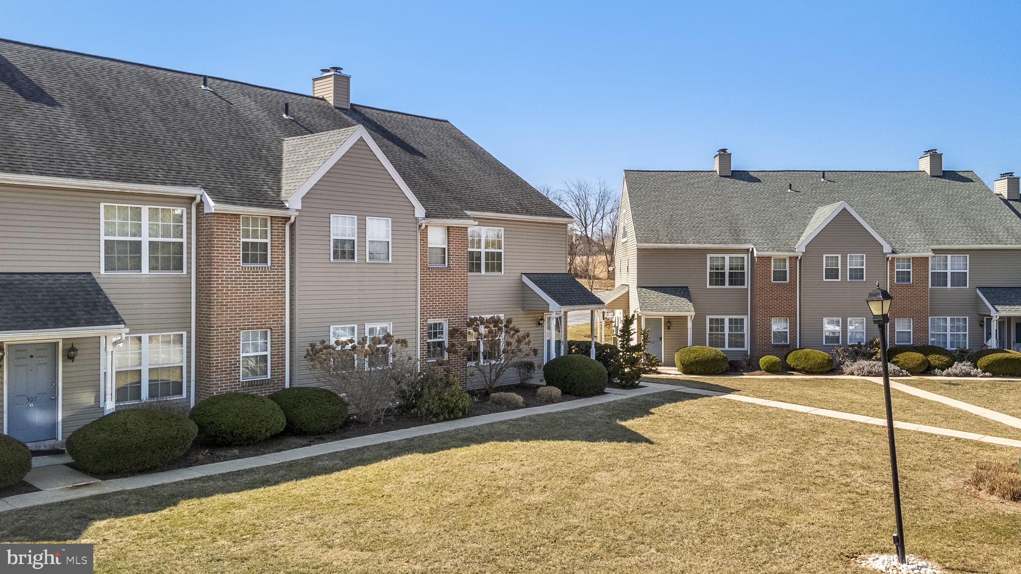 SEVEN OAKS - Residential