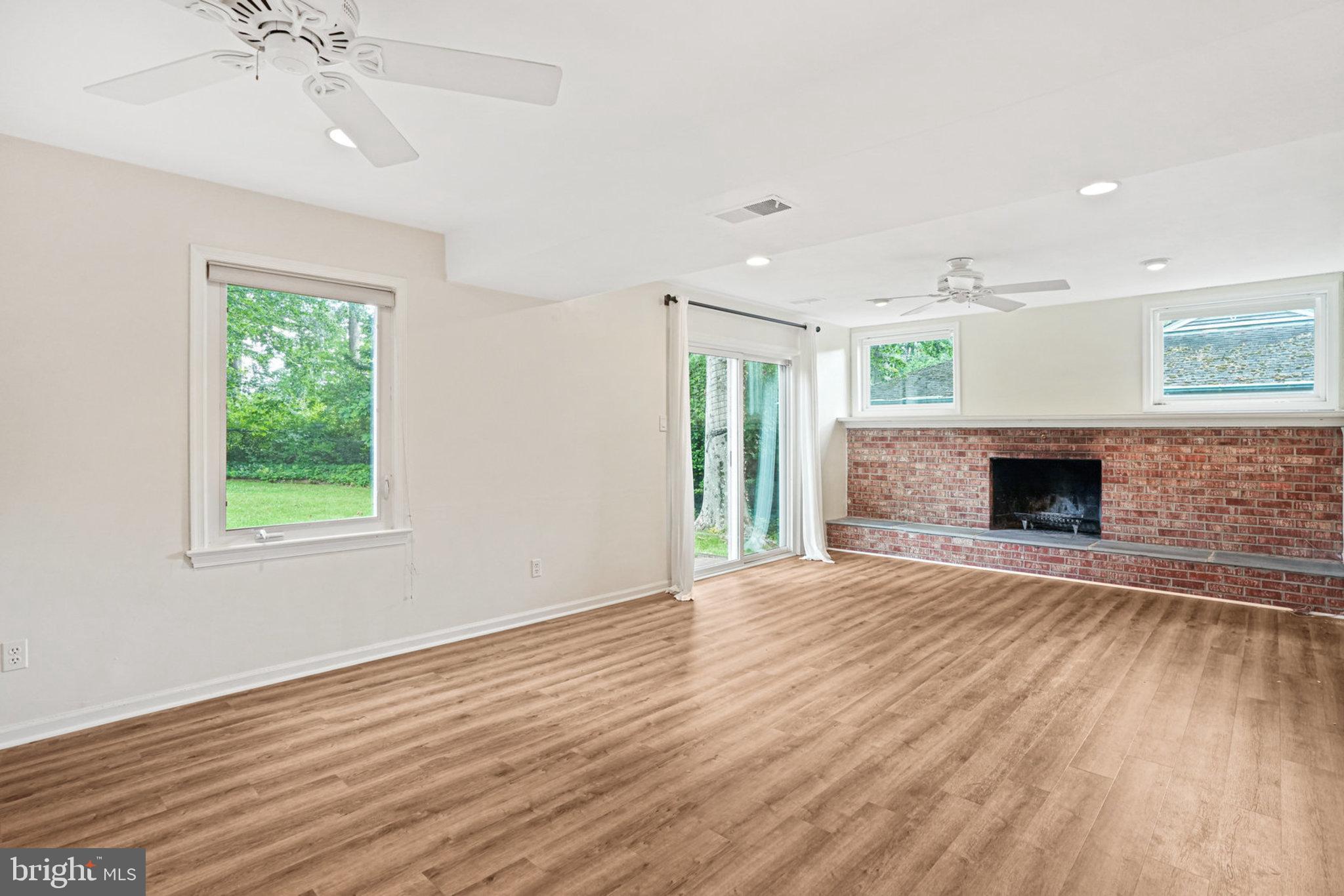 KENWOOD PARK - Residential Lease