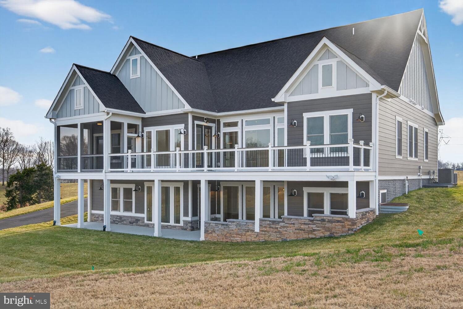 ROCK ISLAND LANDING - Residential