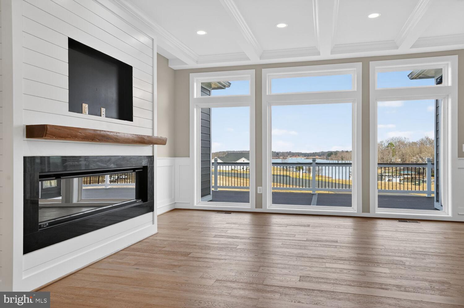 ROCK ISLAND LANDING - Residential