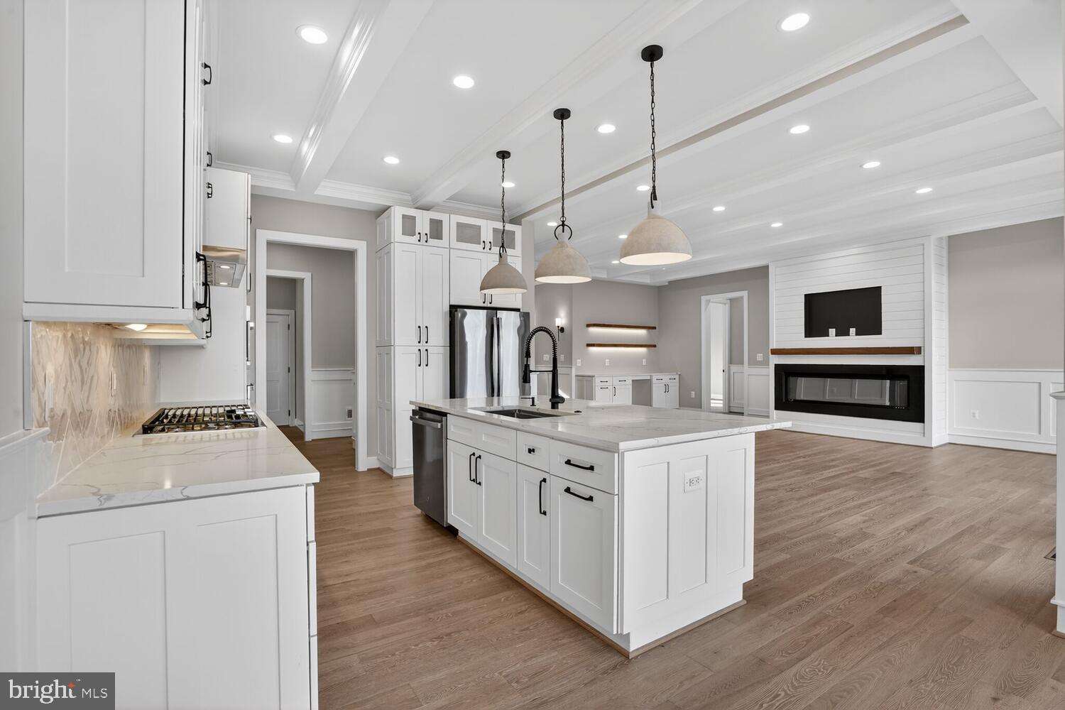 ROCK ISLAND LANDING - Residential