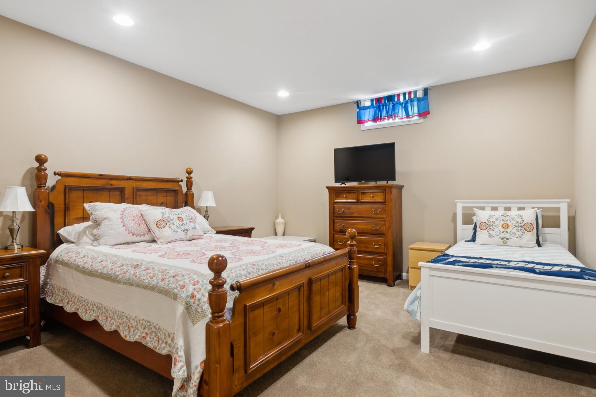 RIVERSIDE AT CHADDS - Residential