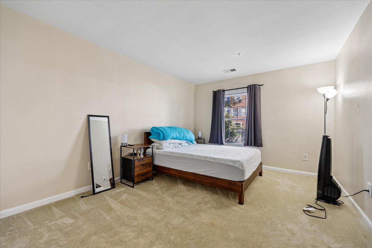RIDGEFIELD - Residential