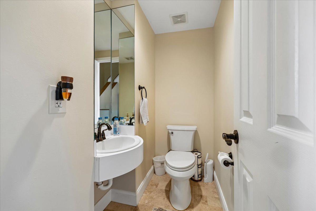 RIDGEFIELD - Residential