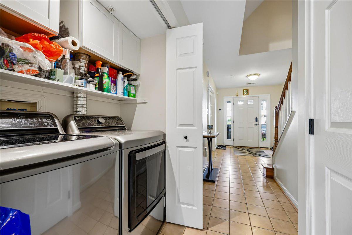 RIDGEFIELD - Residential