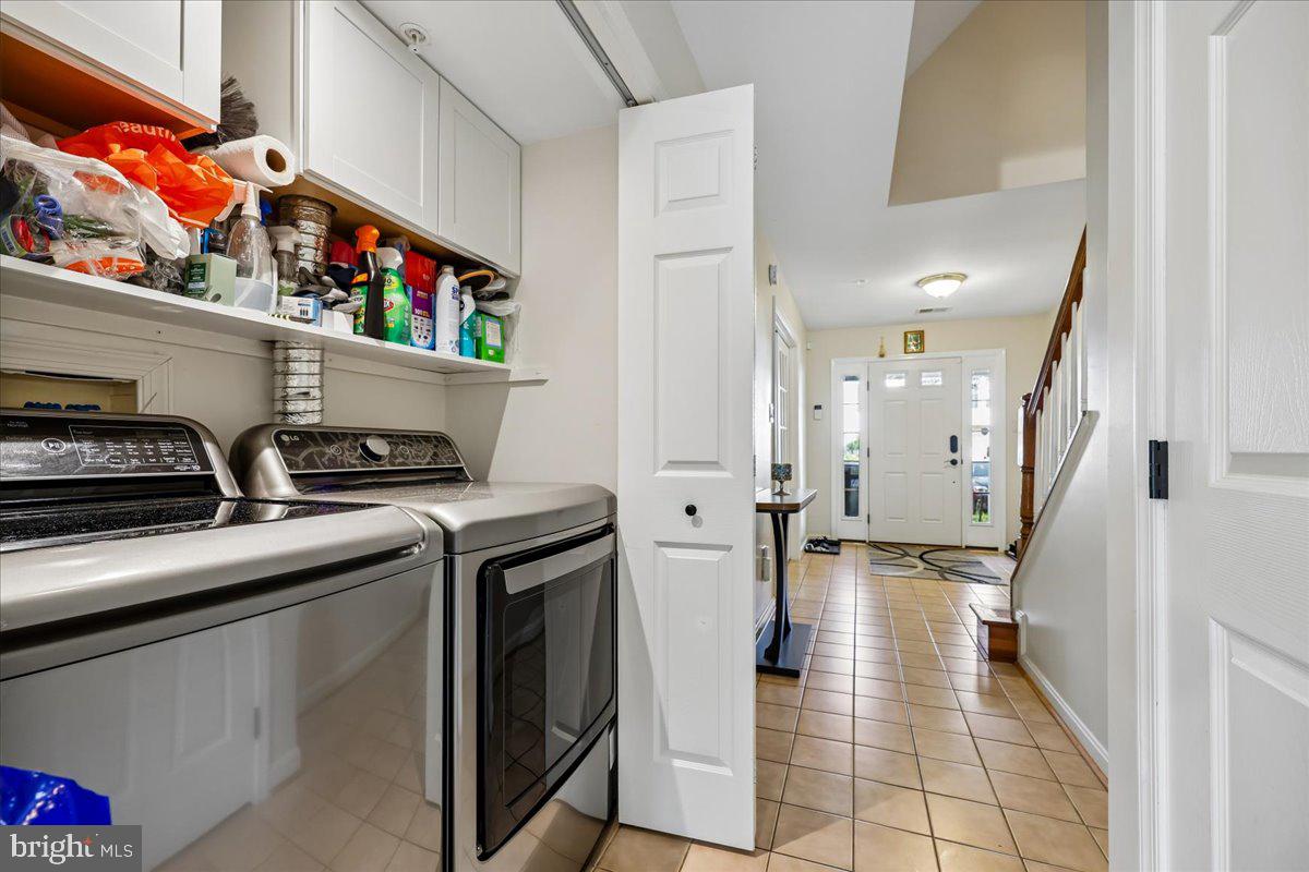 RIDGEFIELD - Residential