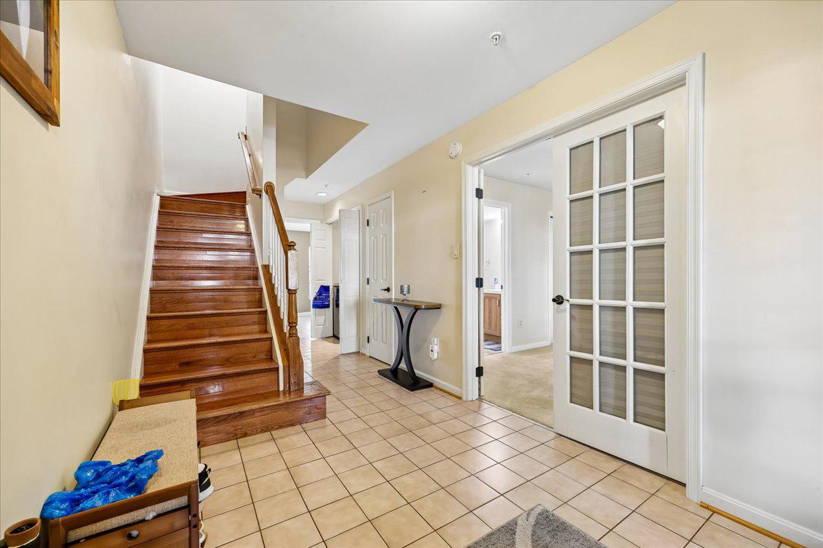 RIDGEFIELD - Residential