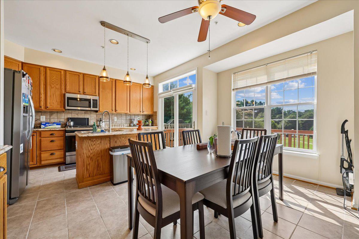 RIDGEFIELD - Residential