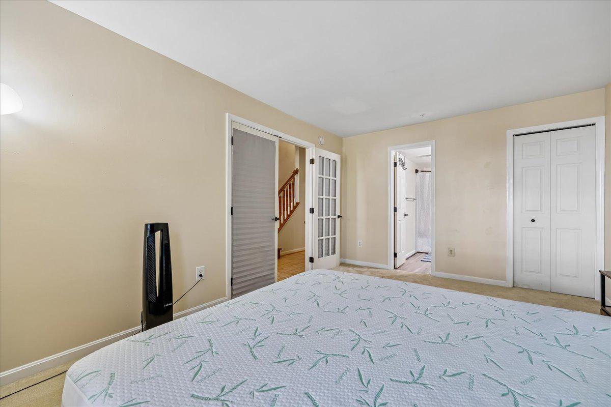 RIDGEFIELD - Residential