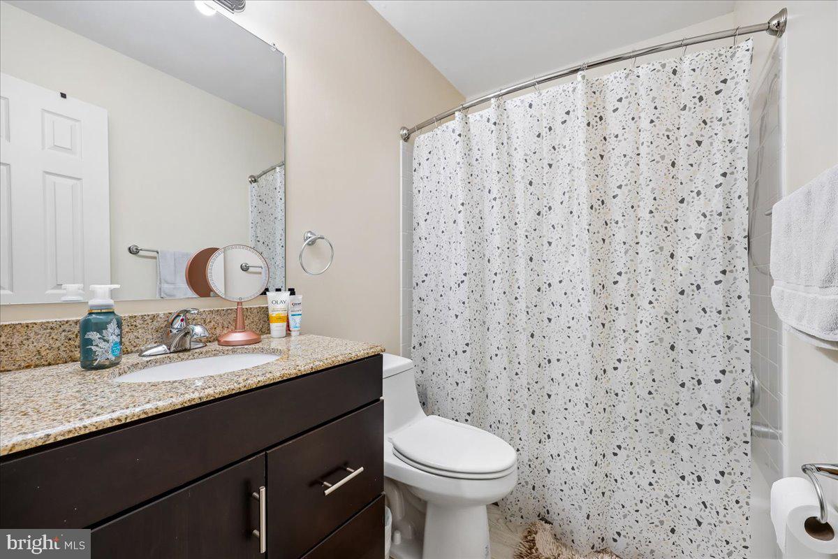 RIDGEFIELD - Residential