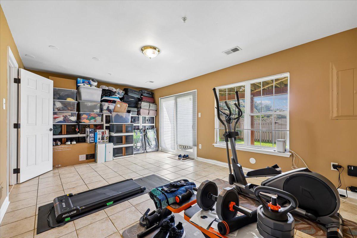 RIDGEFIELD - Residential