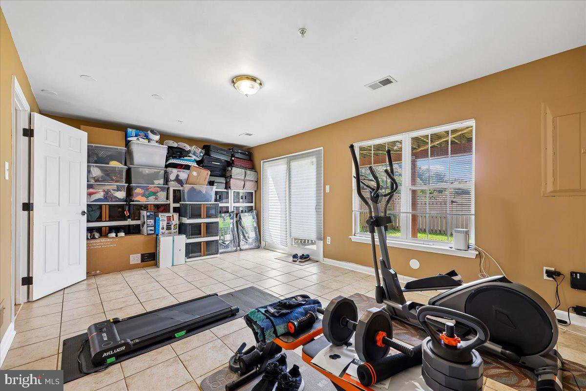 RIDGEFIELD - Residential