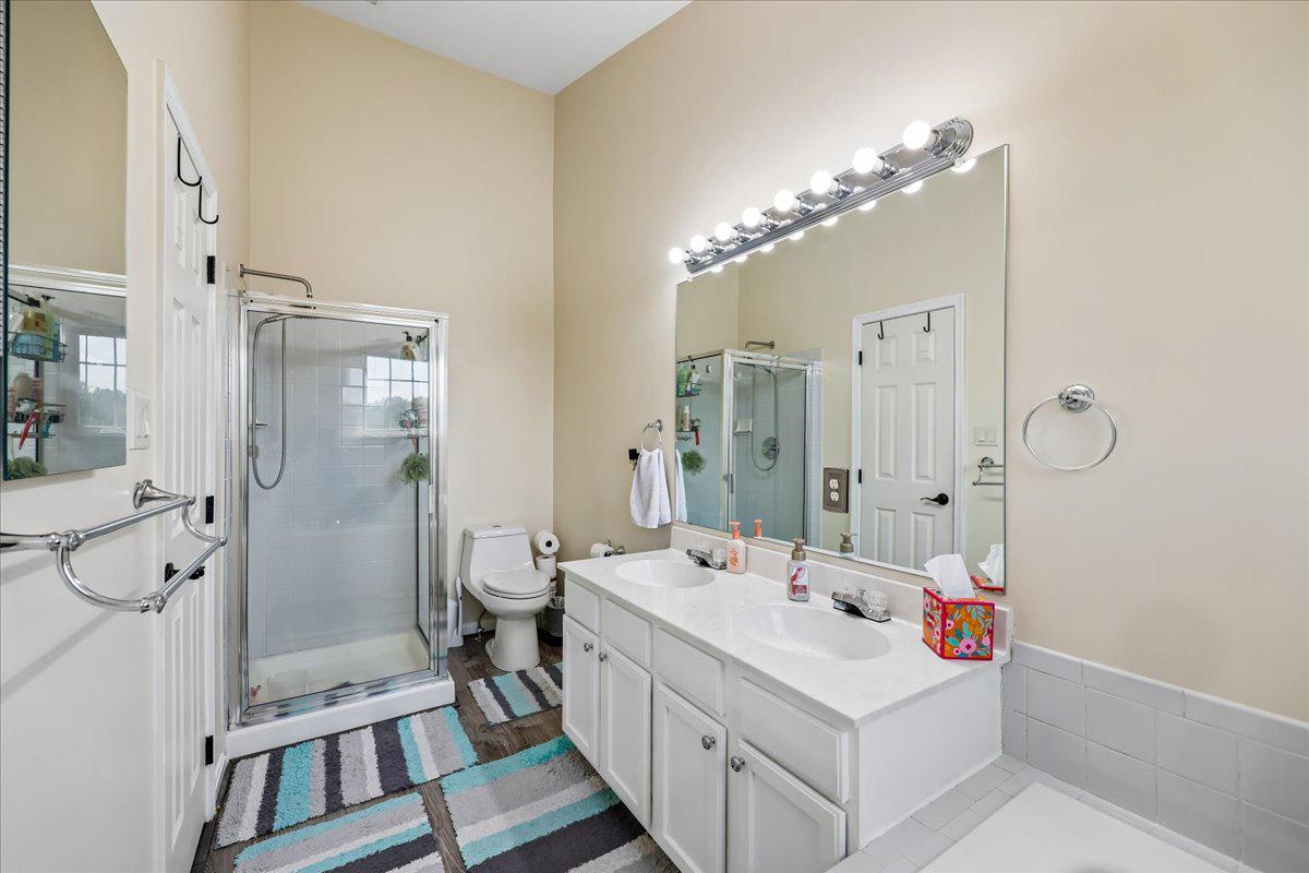 RIDGEFIELD - Residential