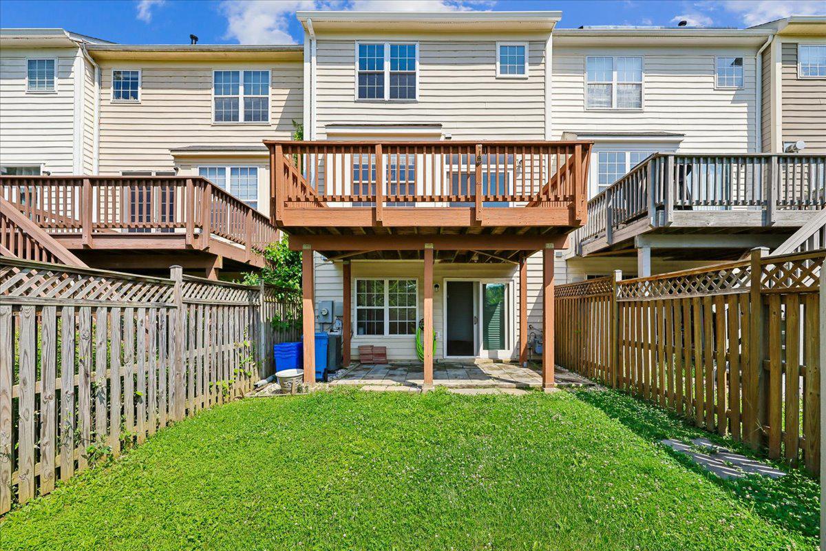 RIDGEFIELD - Residential