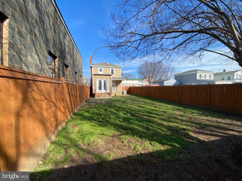 DOWNTOWN FREDERICKSBURG - Residential Lease