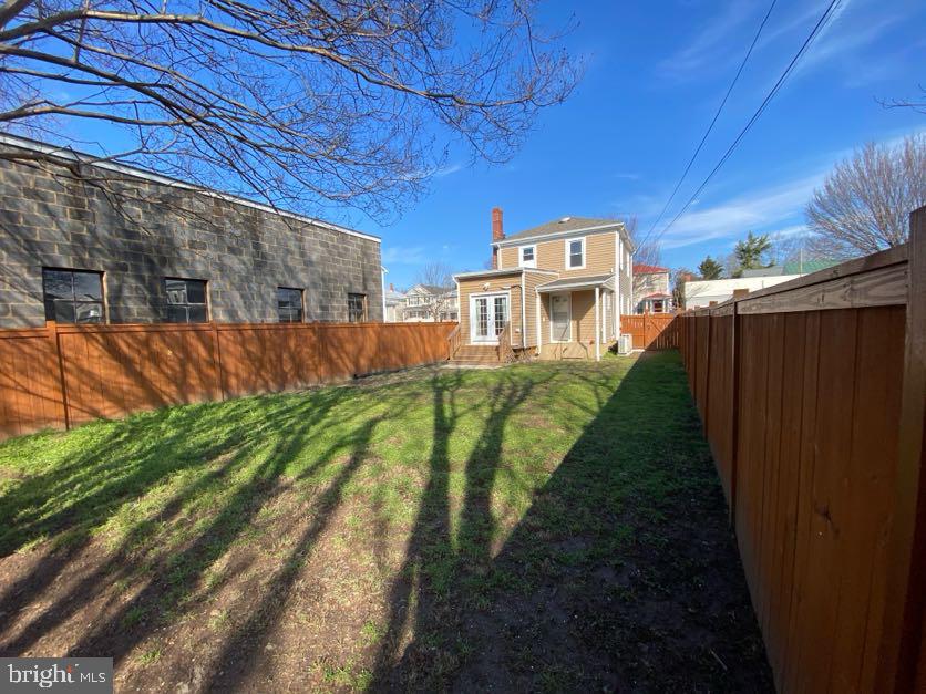 DOWNTOWN FREDERICKSBURG - Residential Lease