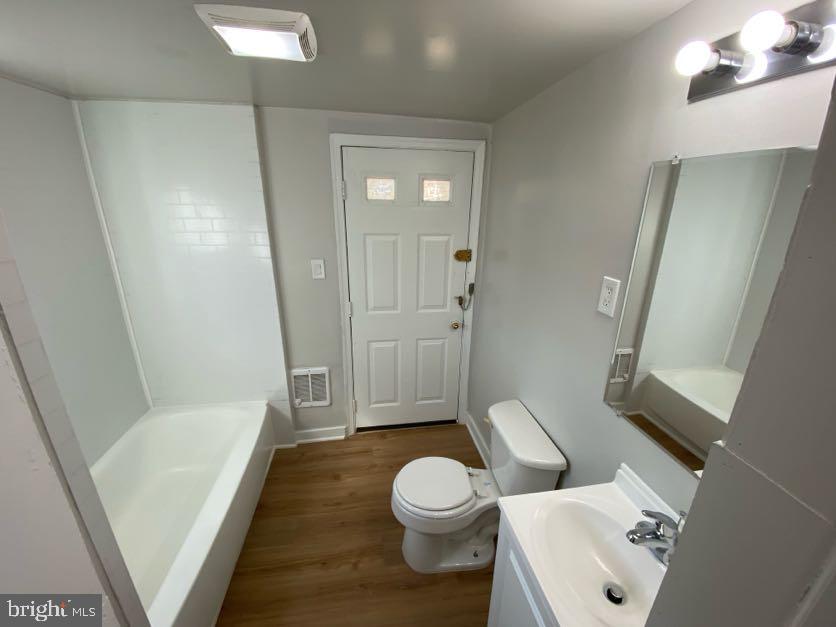 DOWNTOWN FREDERICKSBURG - Residential Lease