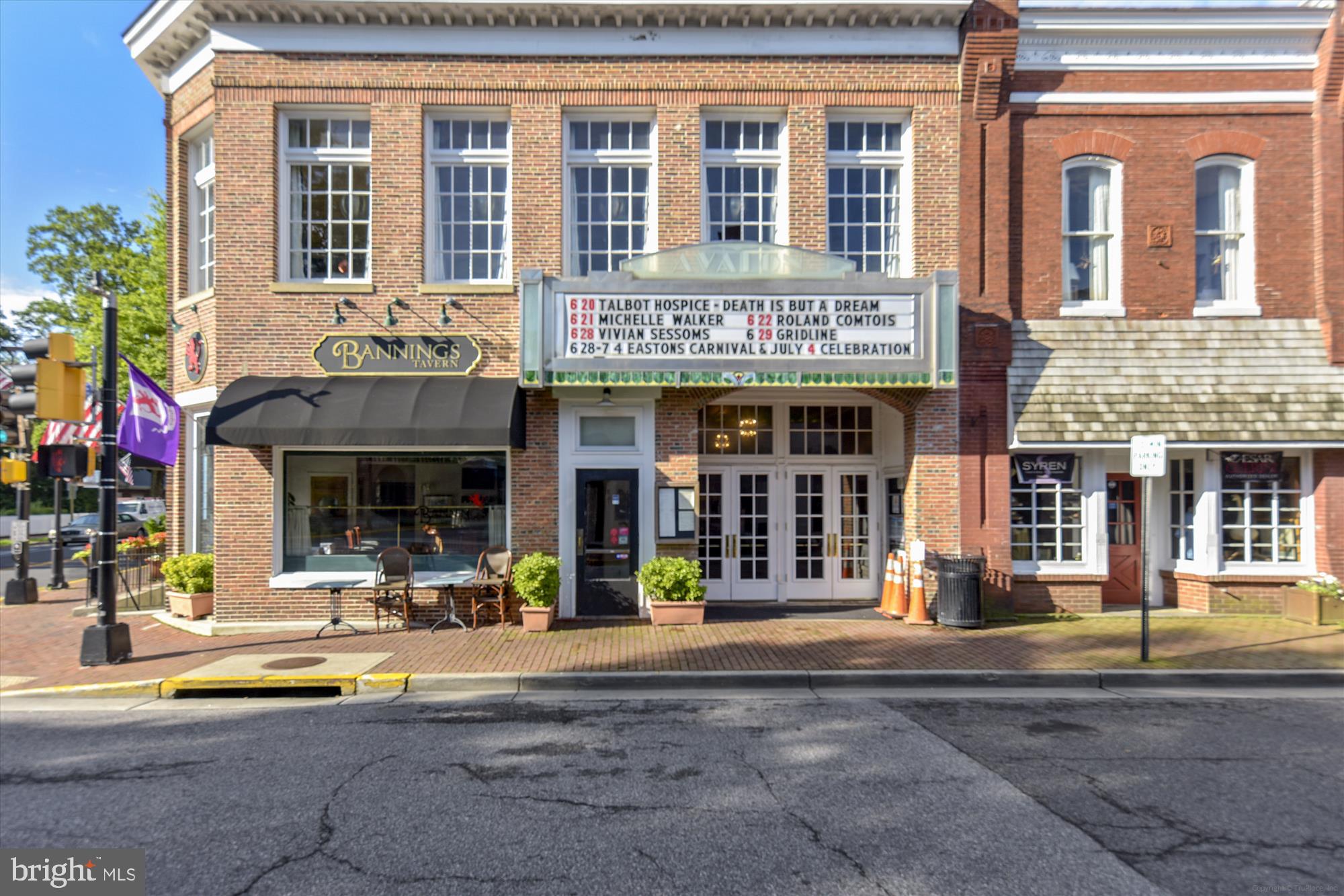 EASTON - Residential