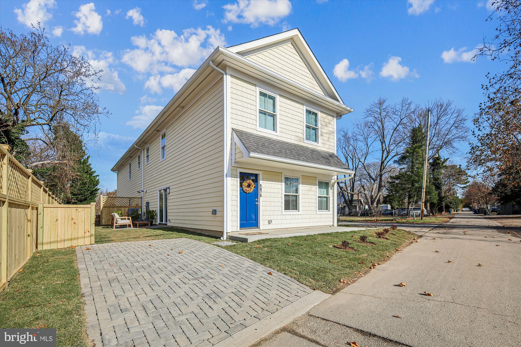 EASTON - Residential