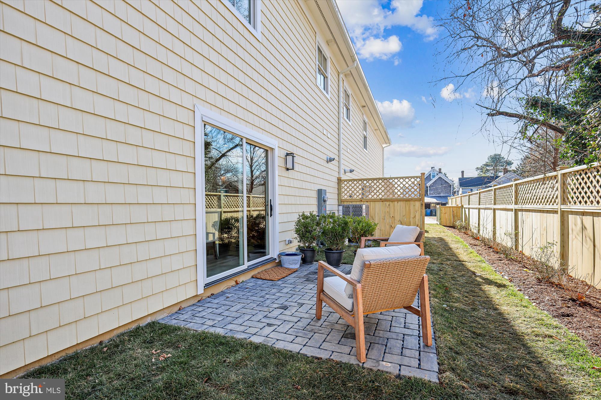 EASTON - Residential