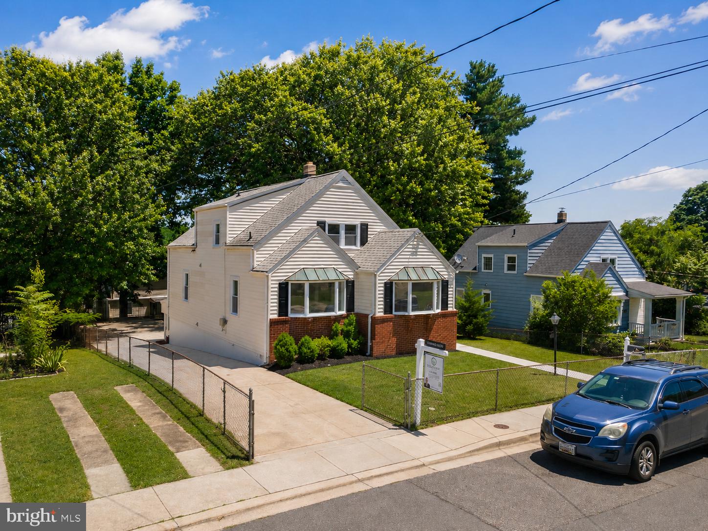 COLONIAL DRIVE - Residential