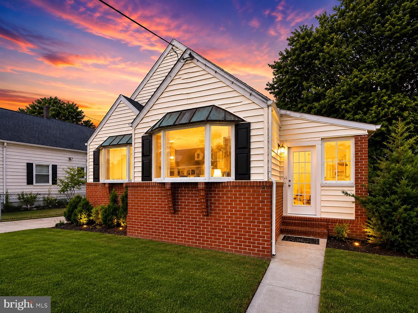 COLONIAL DRIVE - Residential