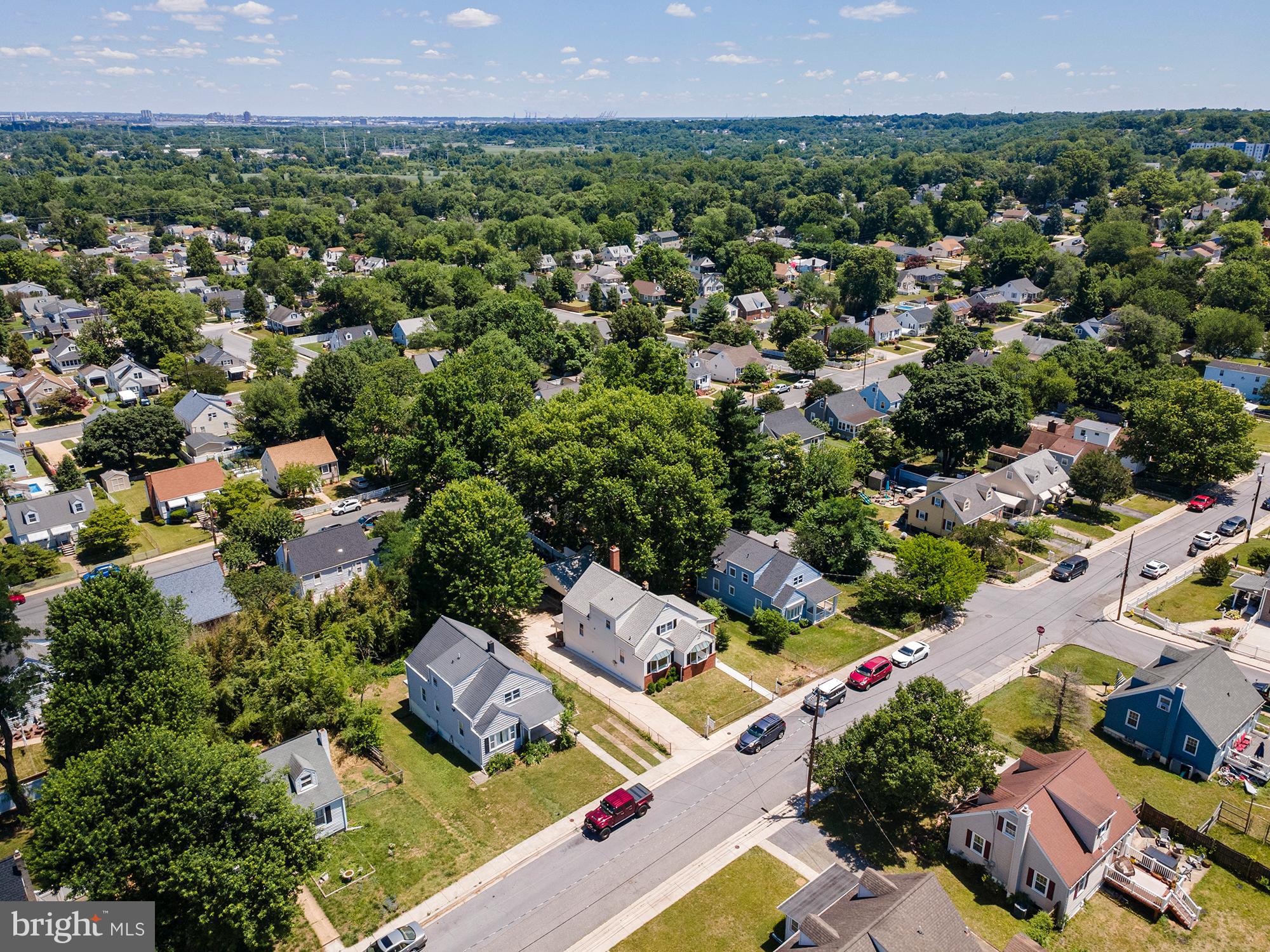 COLONIAL DRIVE - Residential