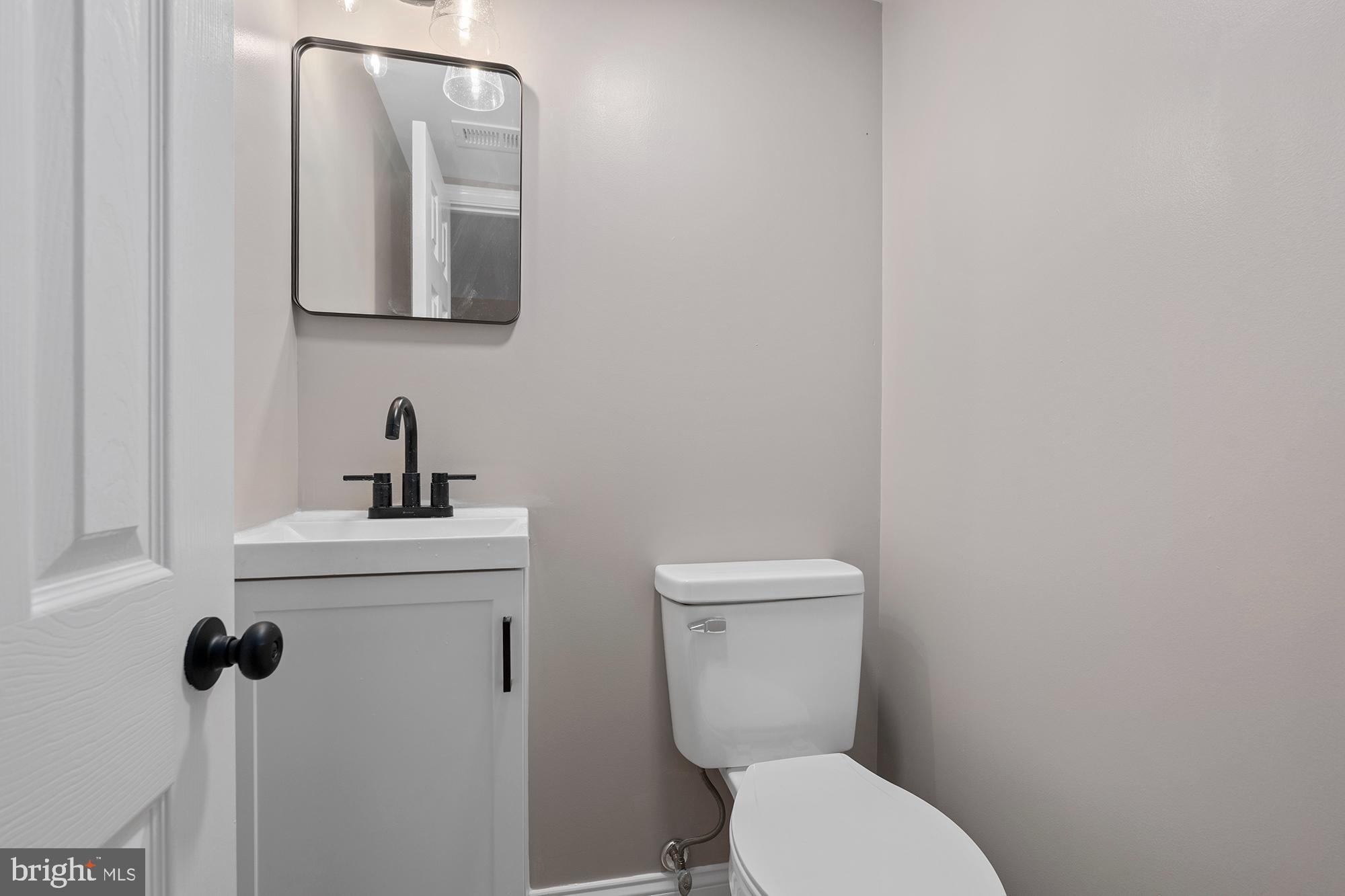 COLONIAL DRIVE - Residential