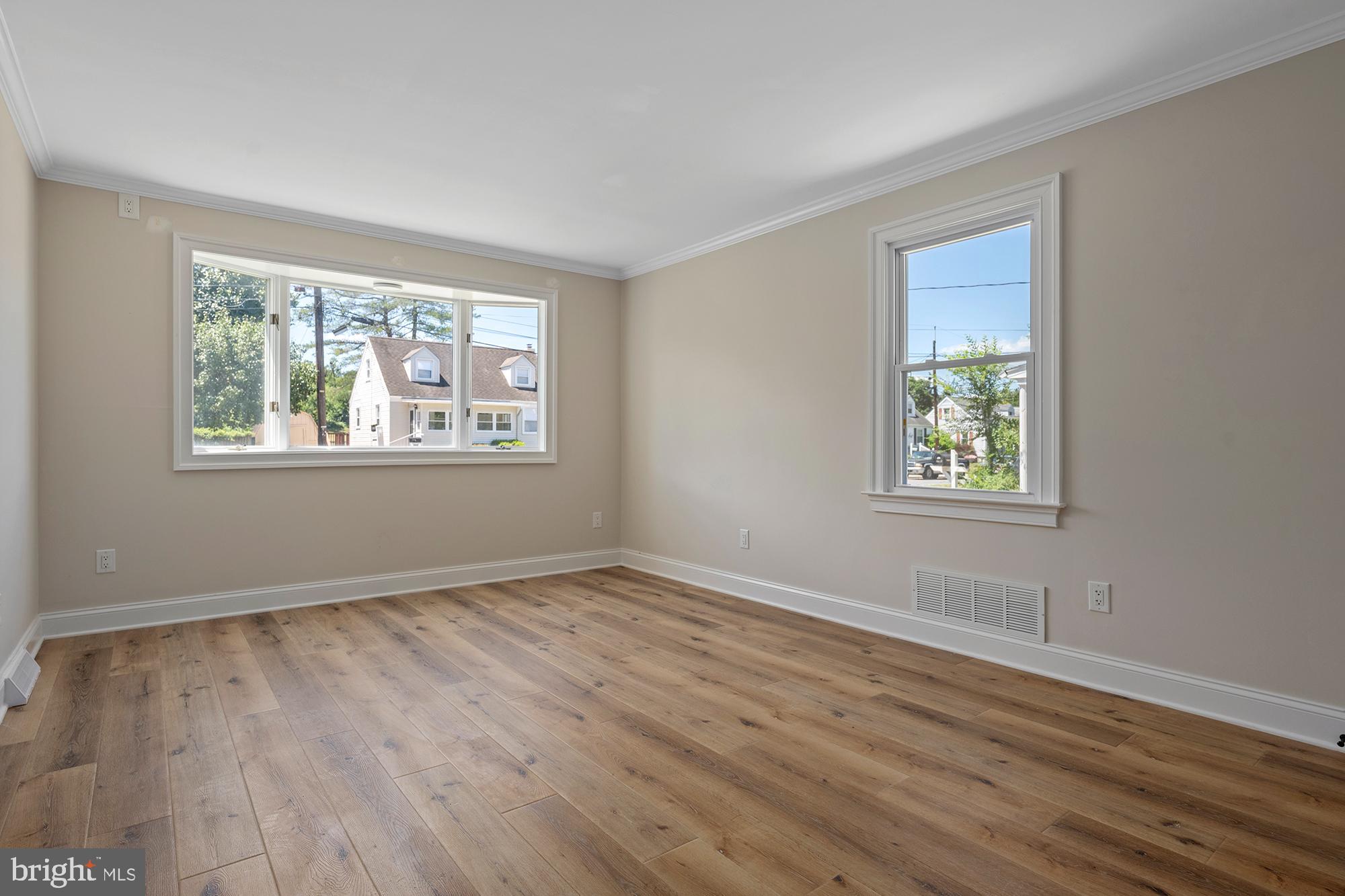 COLONIAL DRIVE - Residential