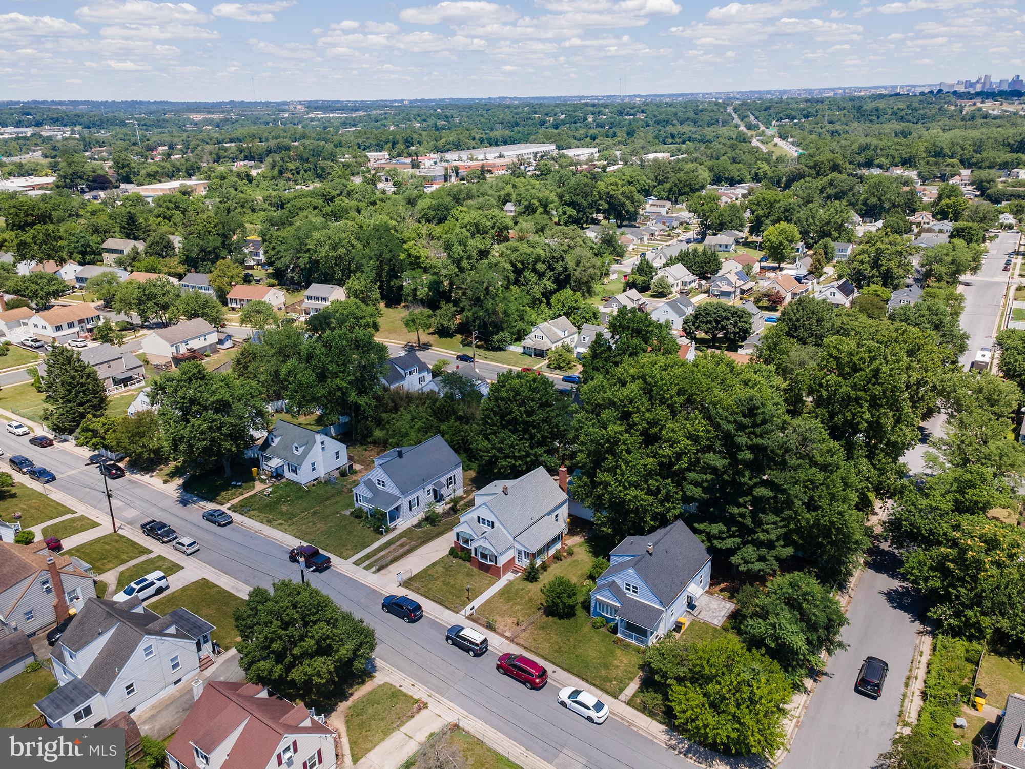 COLONIAL DRIVE - Residential