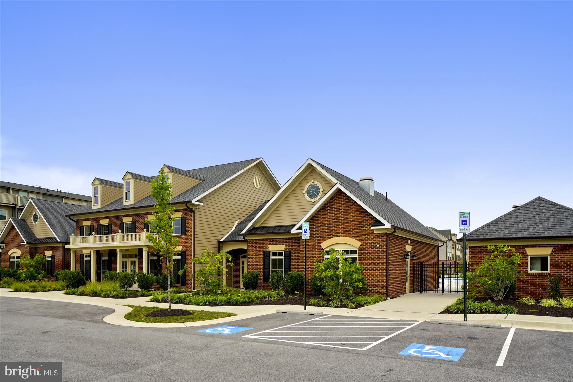 PARKSIDE - Residential