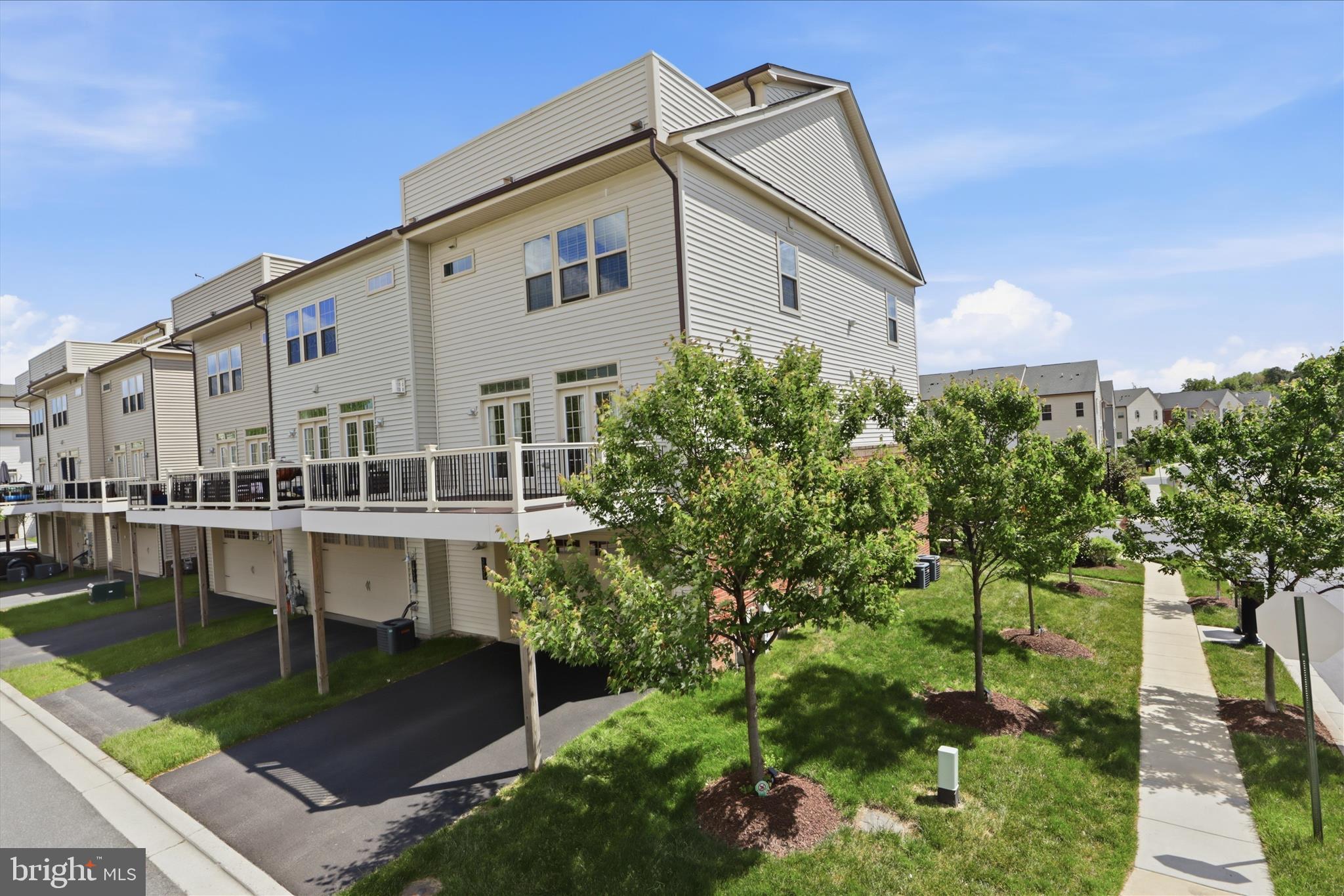 PARKSIDE - Residential