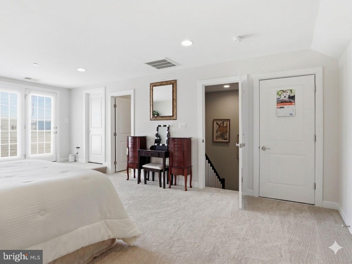 PARKSIDE - Residential
