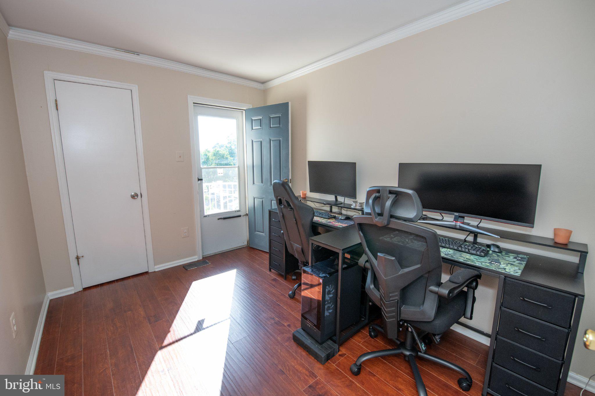 CRESTWOOD CONDO - Residential