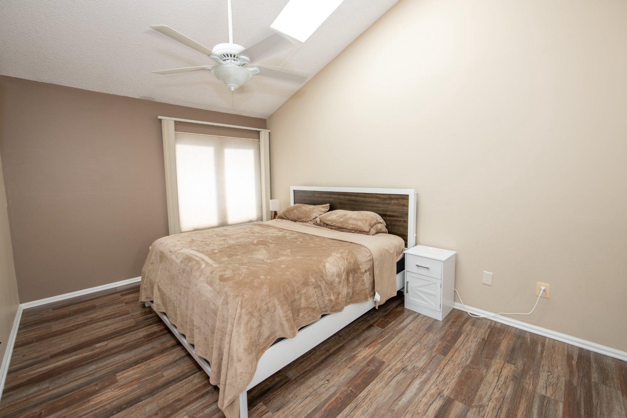 CRESTWOOD CONDO - Residential