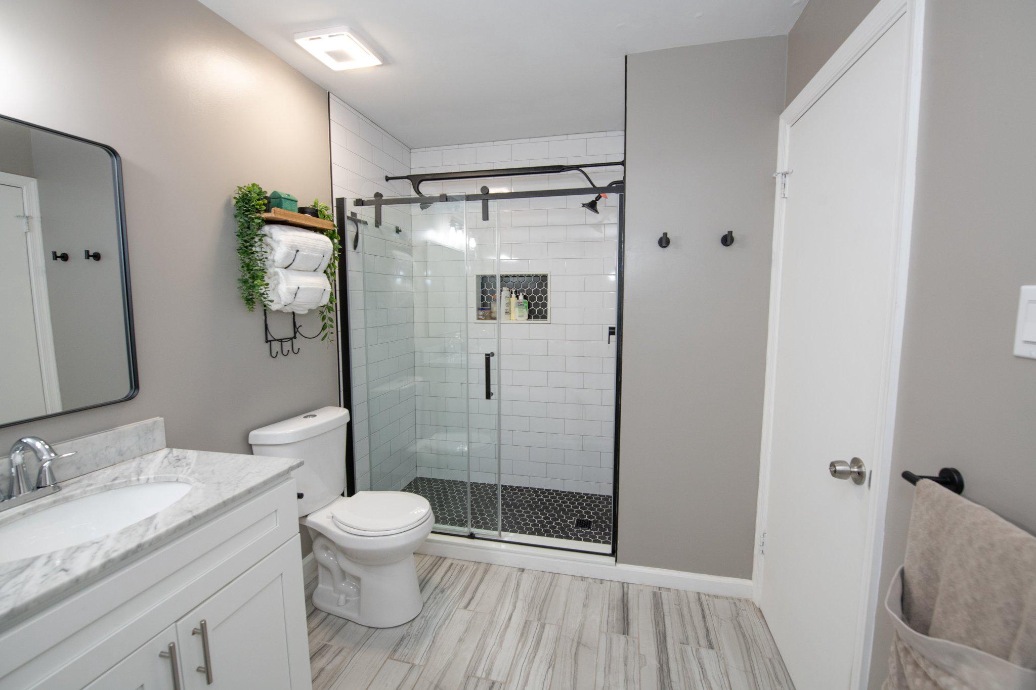 CRESTWOOD CONDO - Residential