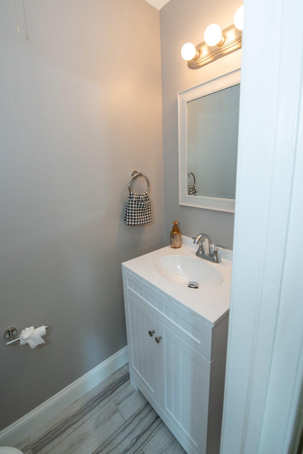 CRESTWOOD CONDO - Residential