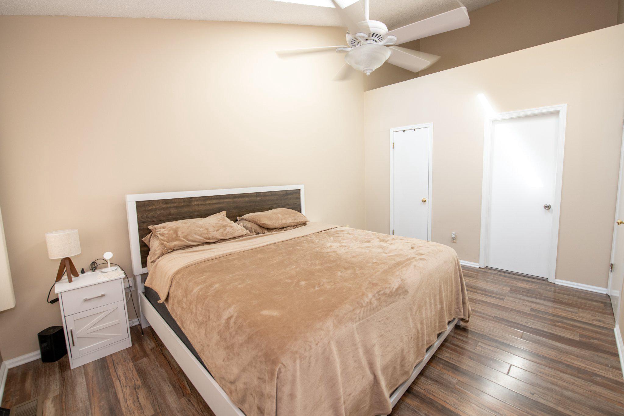 CRESTWOOD CONDO - Residential