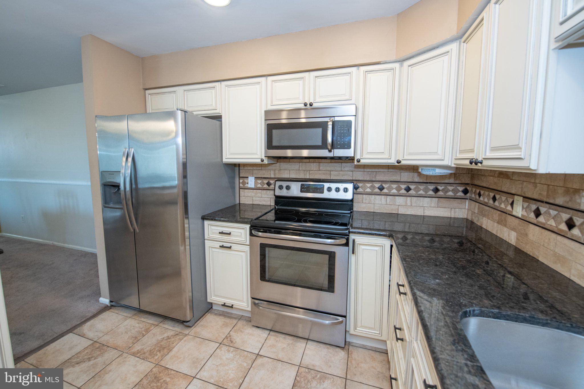 CRESTWOOD CONDO - Residential