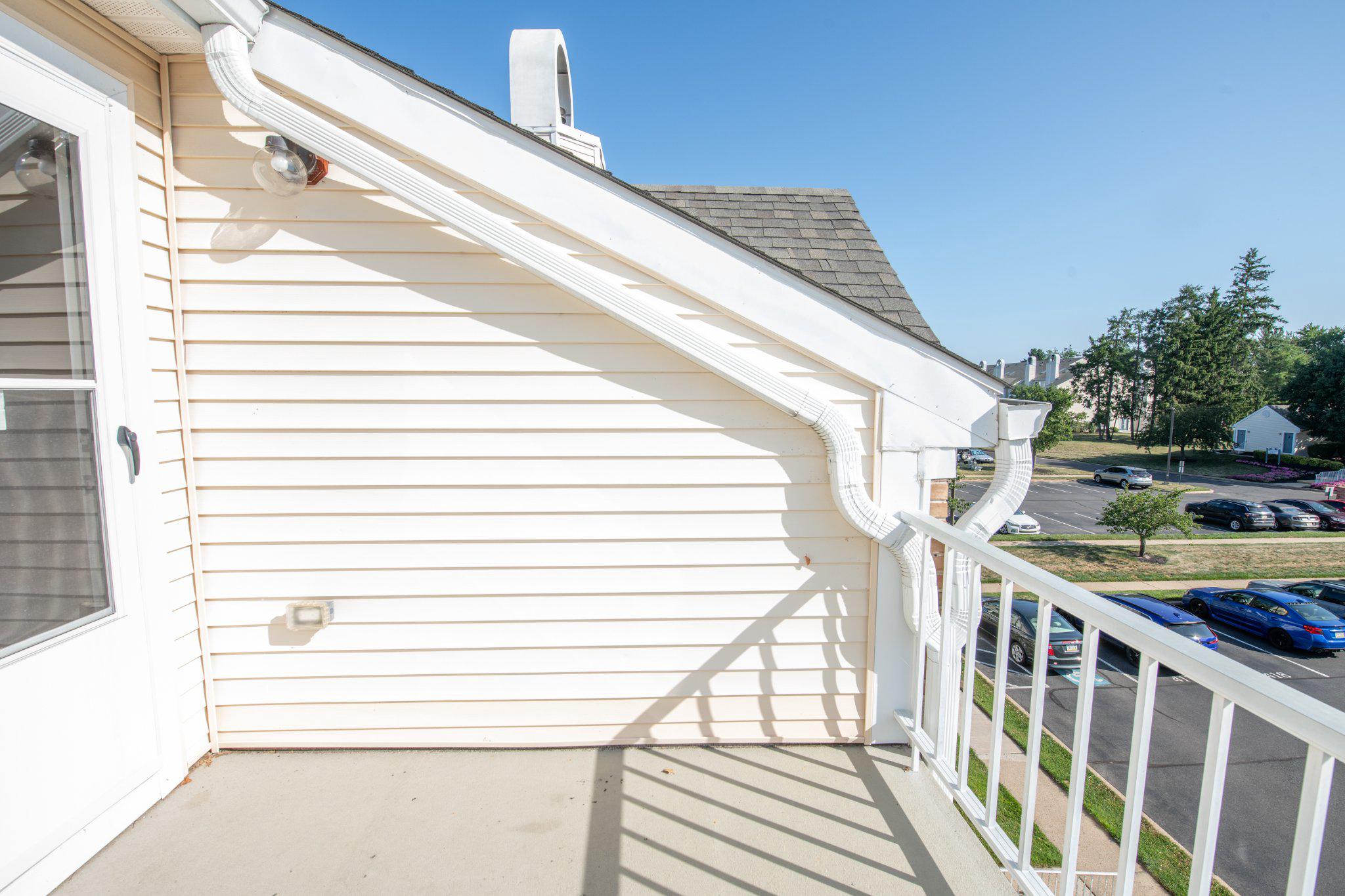 CRESTWOOD CONDO - Residential