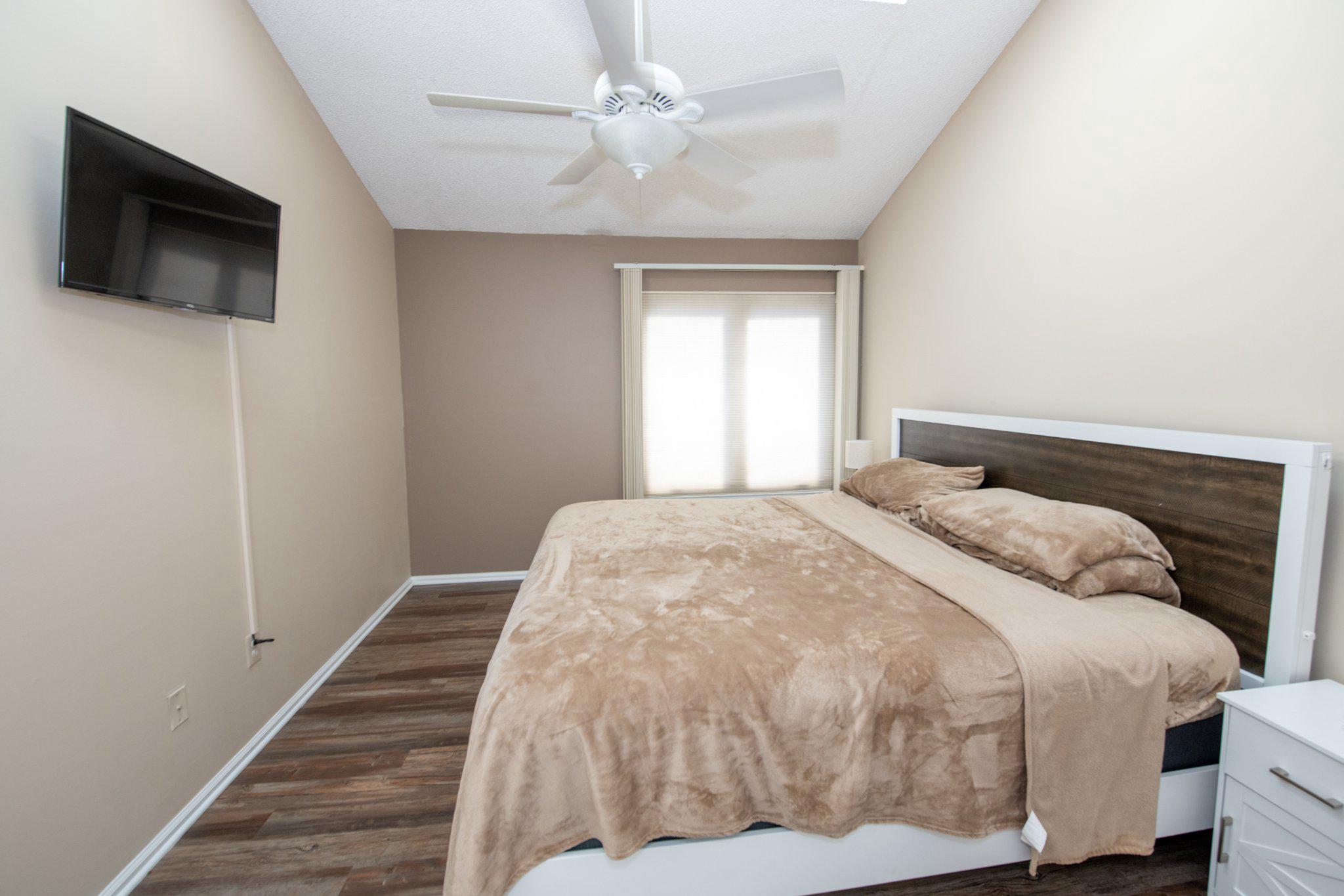 CRESTWOOD CONDO - Residential