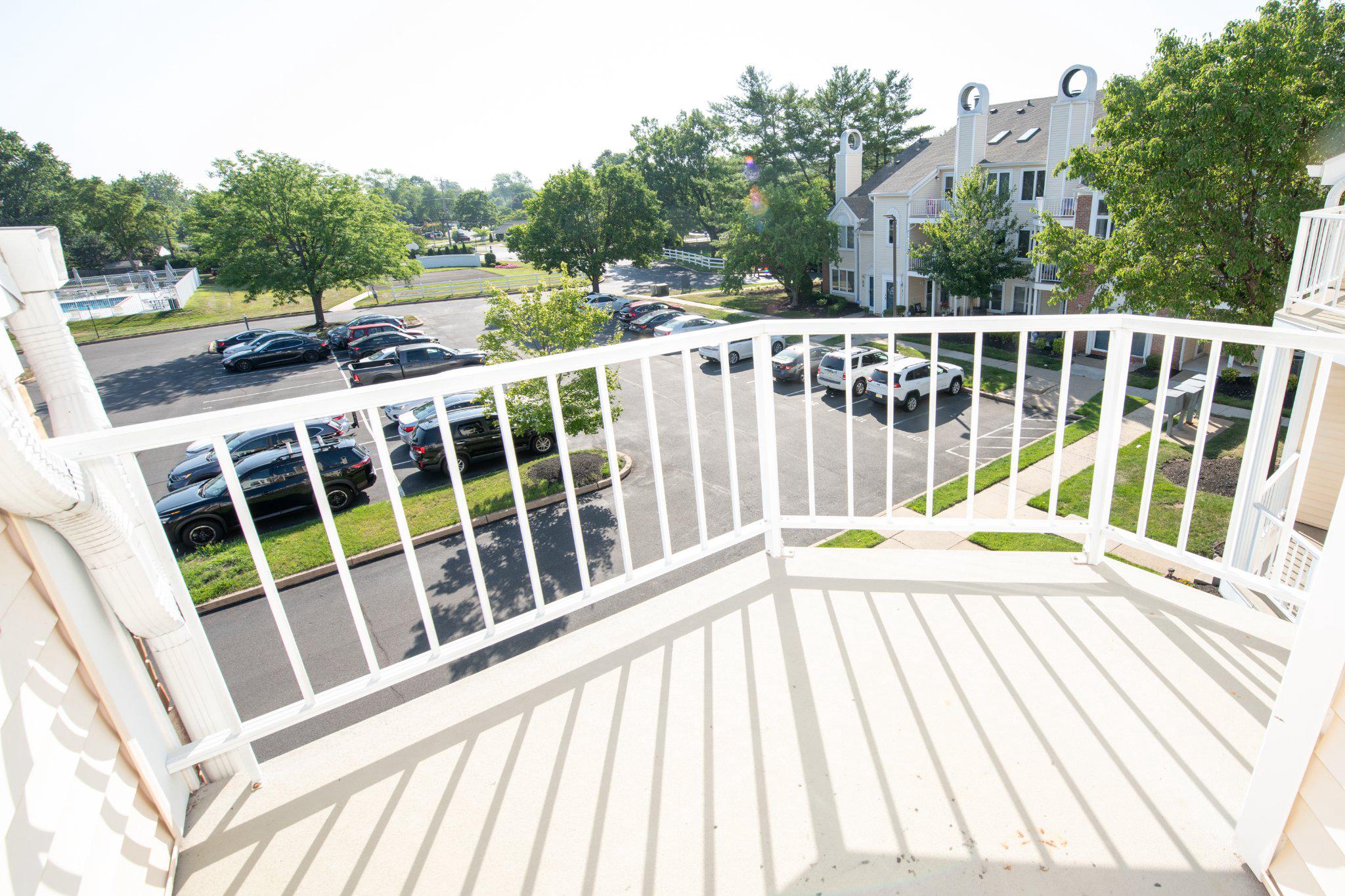 CRESTWOOD CONDO - Residential
